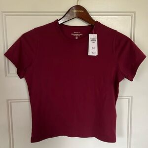 Abercrombie Essential Polished Body Skimming Tee Wine